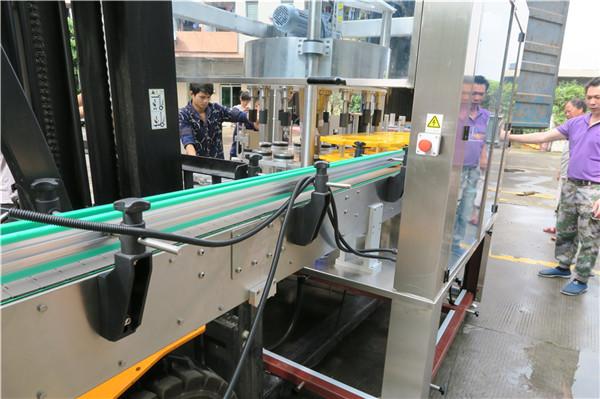 ម៉ាស៊ីនបិទផ្លាកបិទផ្លាកដបដែលមានប្រសិទ្ធិភាពឧបករណ៍អេសអិលអេសអិលប៉ះអេក្រង់