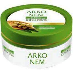 ម៉ាស៊ីនដាក់ស្លាកផ្លាកដែកអ៊ីណុកសម្រាប់ដបទឹកអំពៅ / ដបរាវ