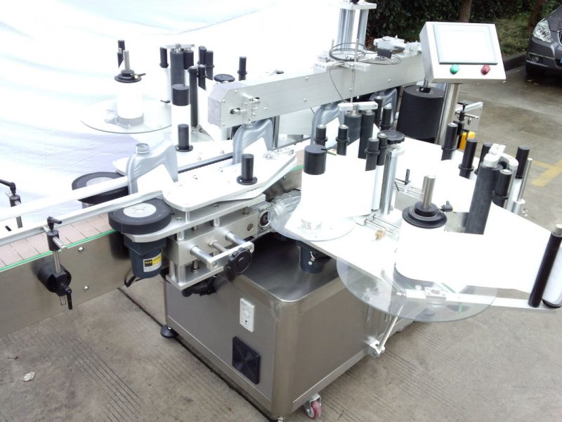 គ្រឿងបរិក្ខាដាក់ស្លាកដបស្វ័យប្រវត្តិកម្មប្រទេសចិនវិញ្ញាបនប័ត្រកែវ CE អ្នកផ្គត់ផ្គង់កញ្ចក់បិទជិតទ្វេ